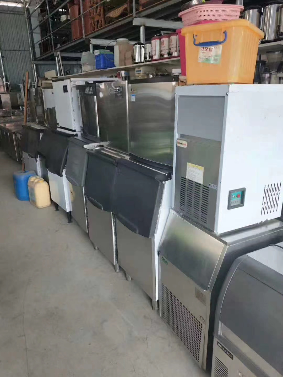 上海酒店(diàn)饭店(diàn)设备回收 上海厨房设备回收 回收二手不锈钢操作台